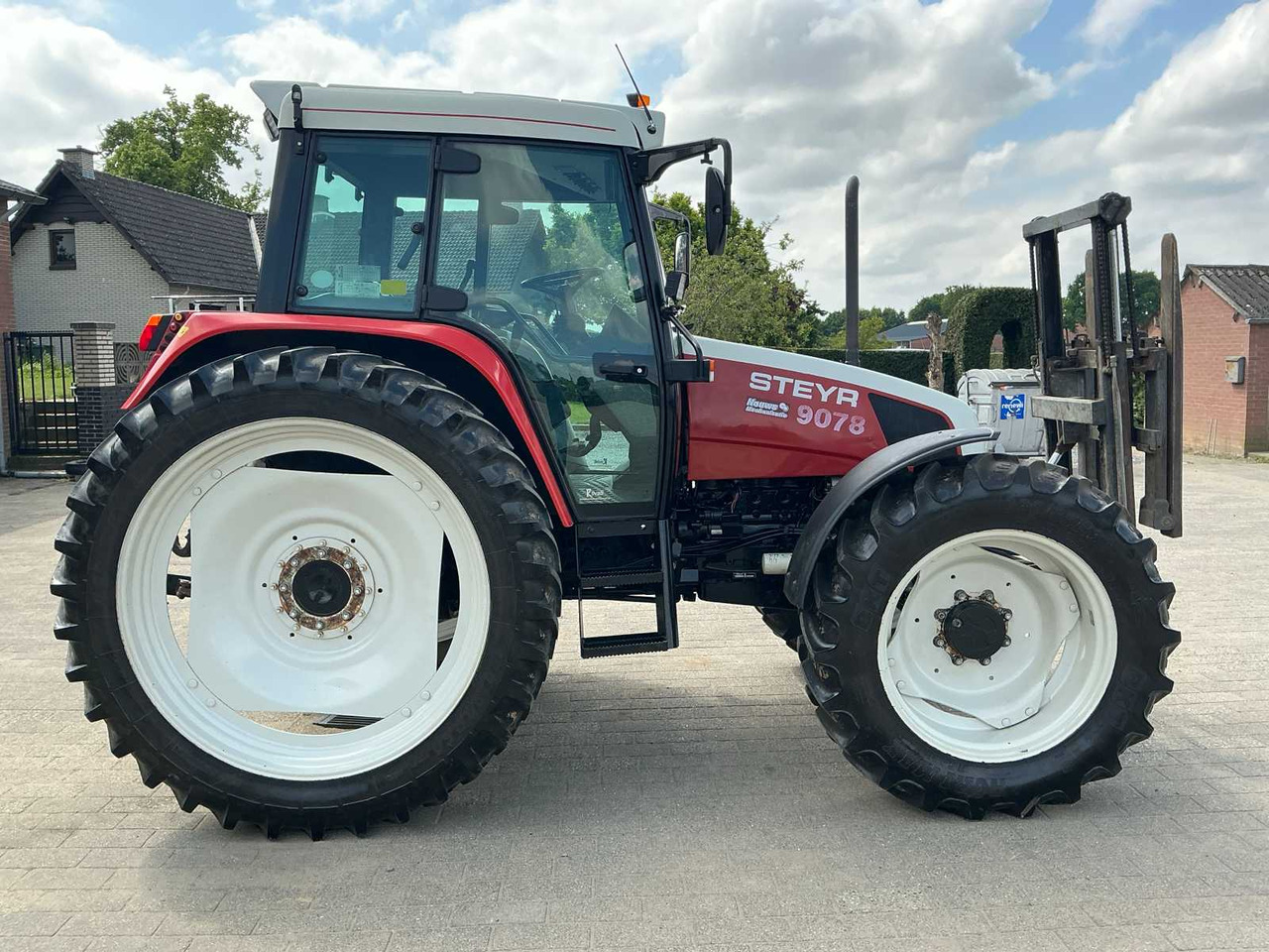 Tracteur agricole Steyr 9078