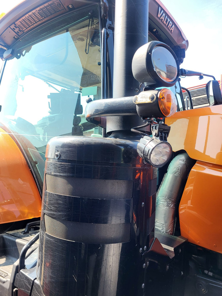 Tracteur agricole VALTRA S394