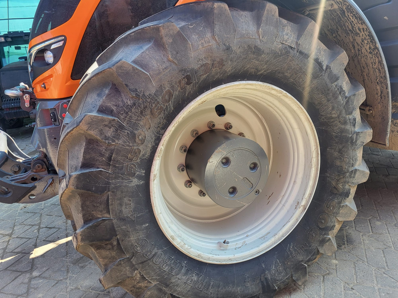 Tracteur agricole VALTRA S394