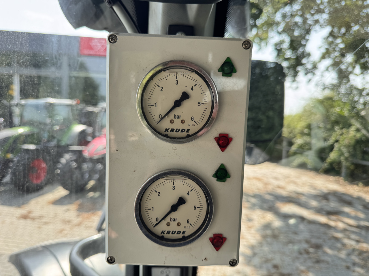 Tracteur agricole VALTRA T214 Direct