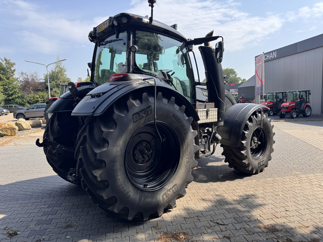 Tracteur agricole VALTRA T214 Direct