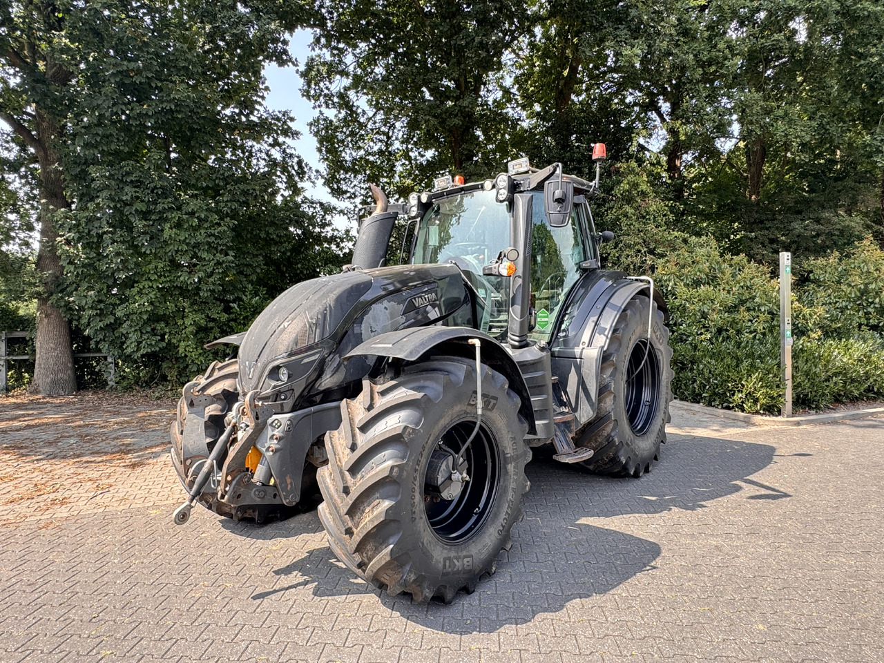 Tracteur agricole VALTRA T214 Direct