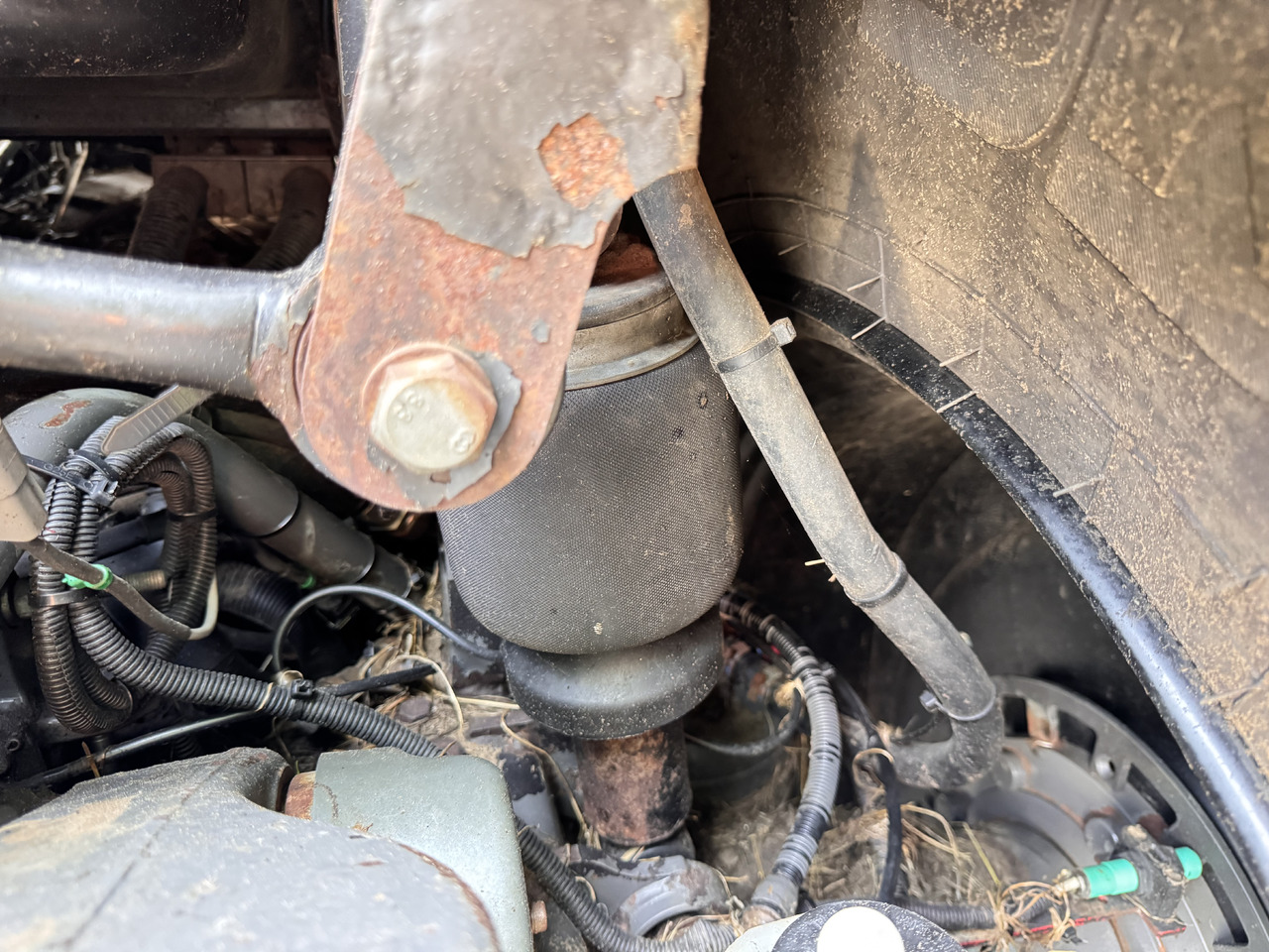 Tracteur agricole VALTRA T214 Direct