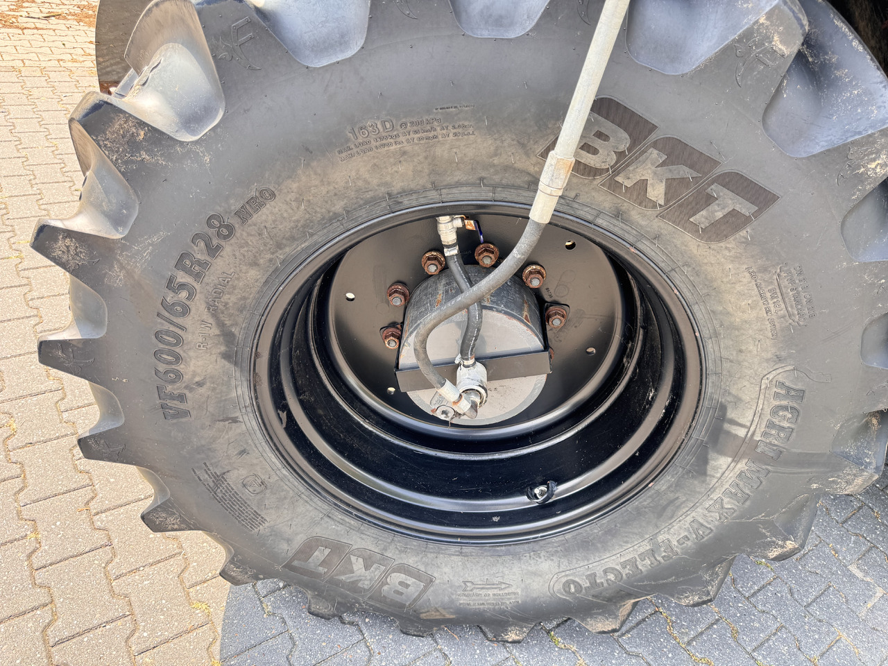 Tracteur agricole VALTRA T214 Direct