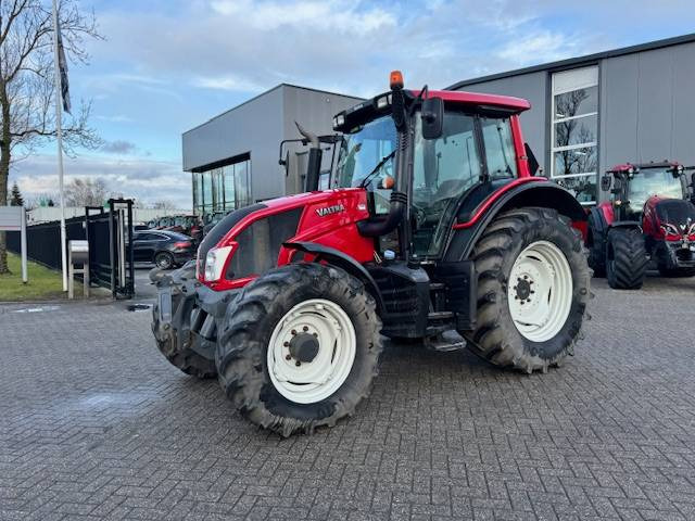Tracteur agricole Valtra N123 Hitech5