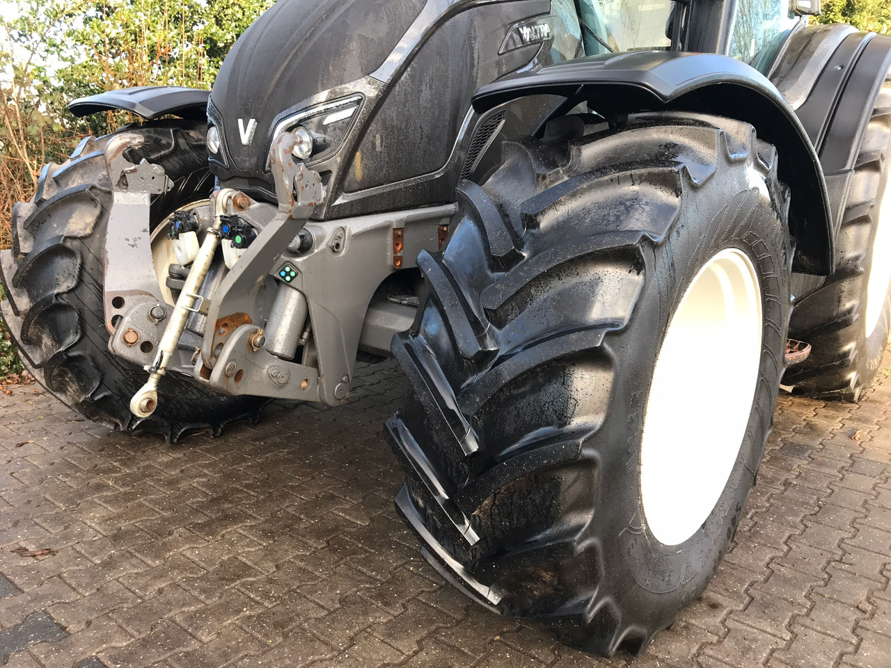 Tracteur agricole Valtra N174 Direct