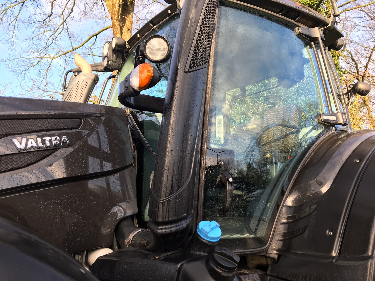 Tracteur agricole Valtra N174 Direct