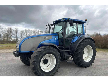 Tracteur agricole Valtra T130
