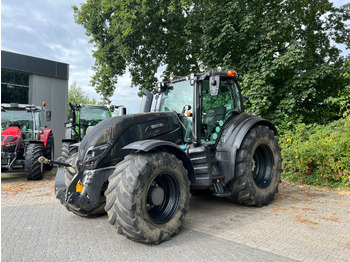 Tracteur agricole Valtra T174 Versu