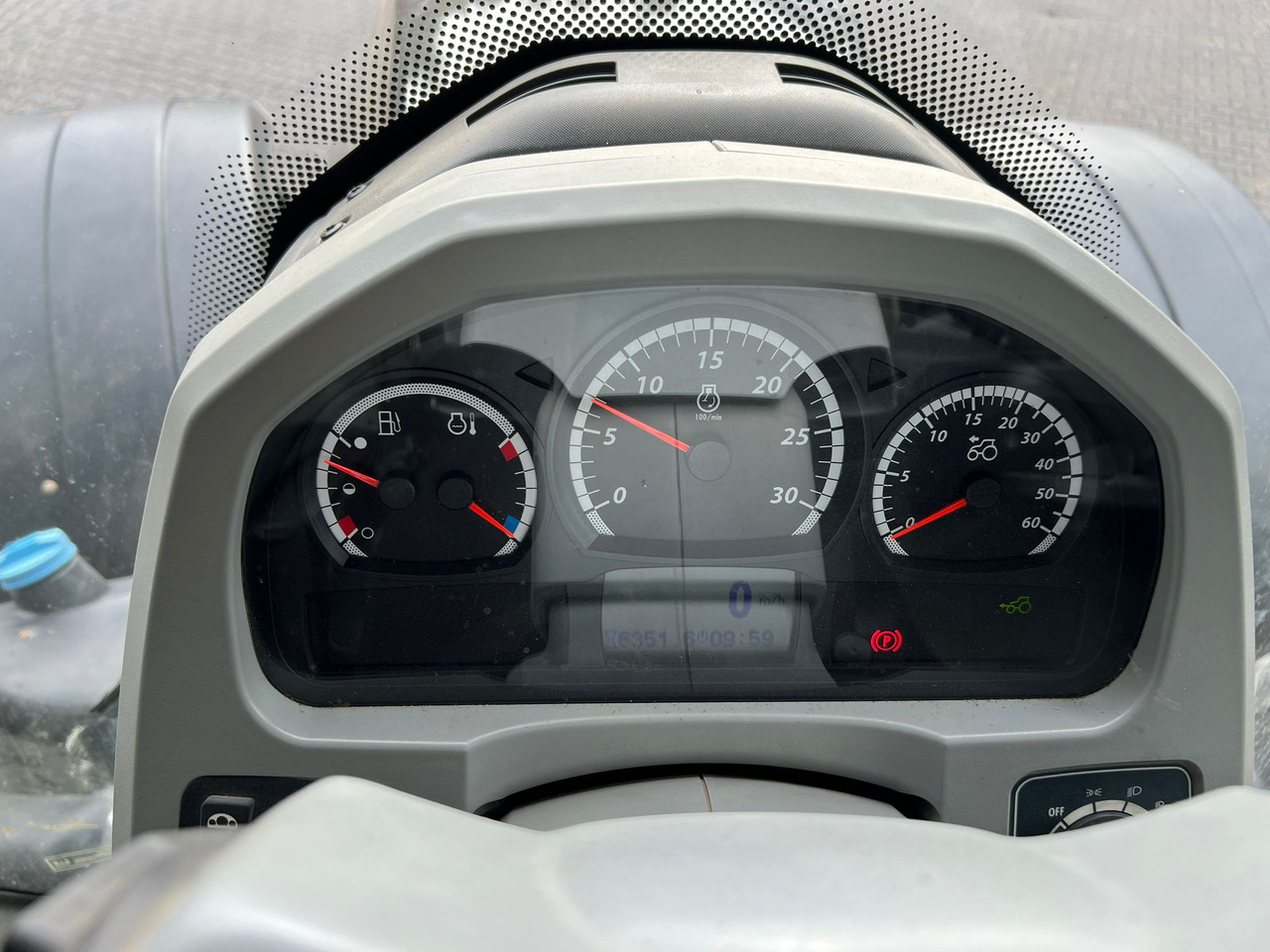 Tracteur agricole Valtra T174 Versu