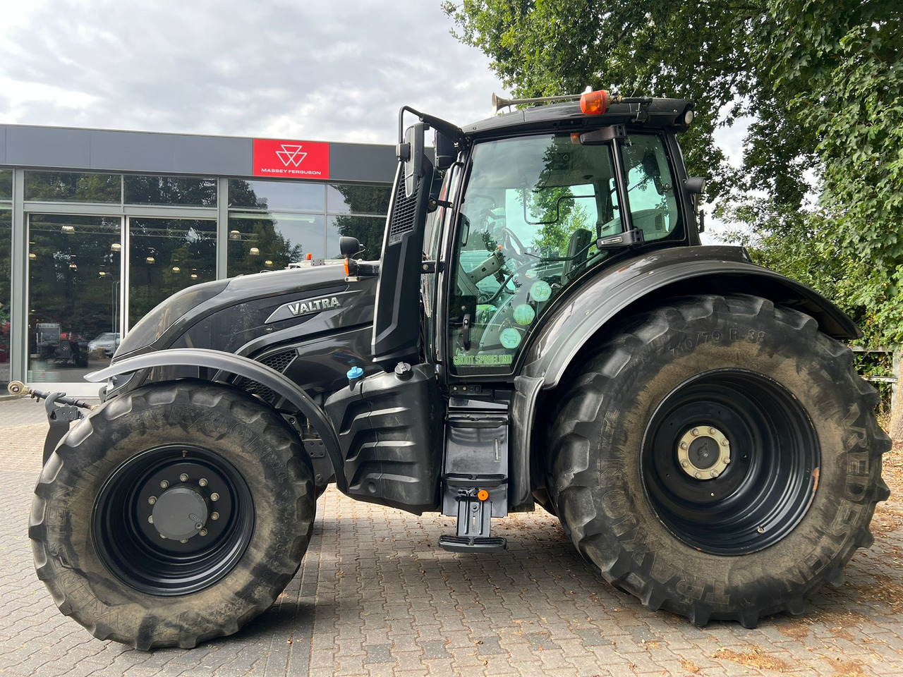 Tracteur agricole Valtra T174 Versu