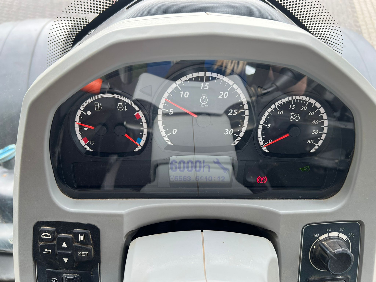 Tracteur agricole Valtra T174 Versu