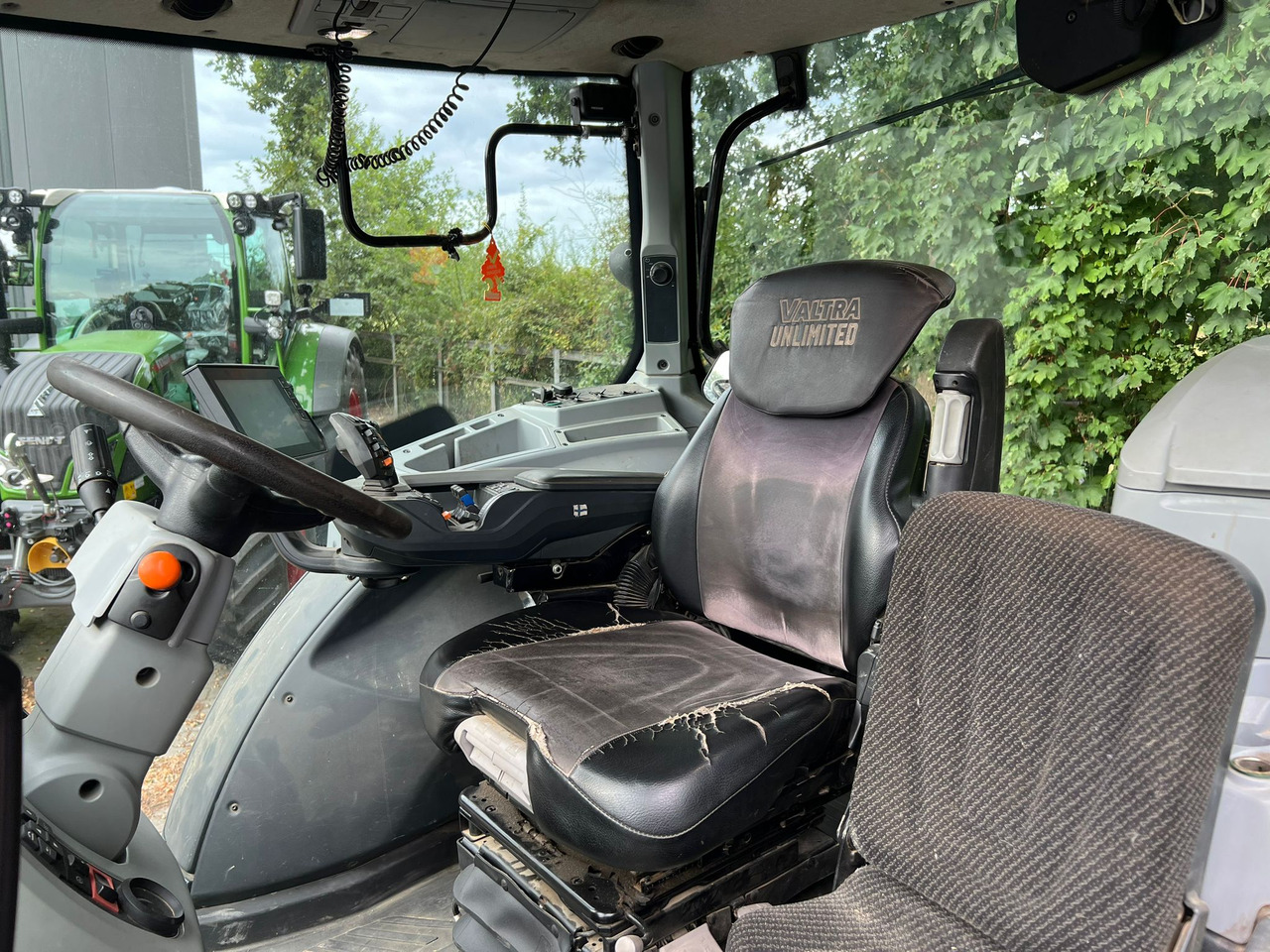 Tracteur agricole Valtra T174 Versu