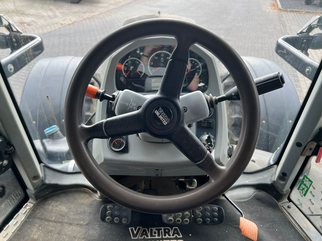 Tracteur agricole Valtra T174 Versu