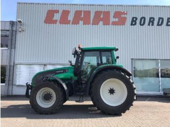 Tracteur agricole Valtra T202 Versu