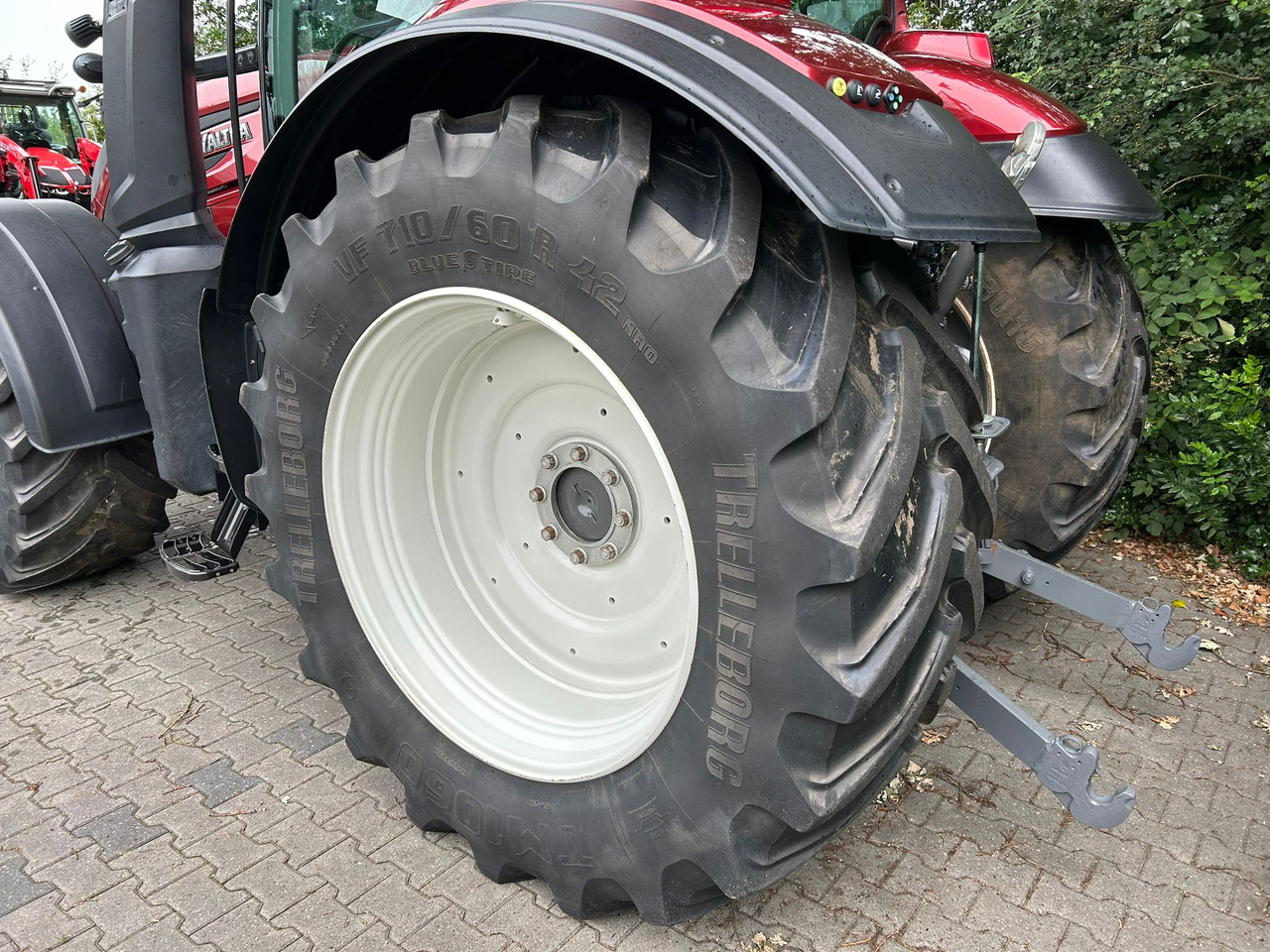 Tracteur agricole Valtra T214 Direct