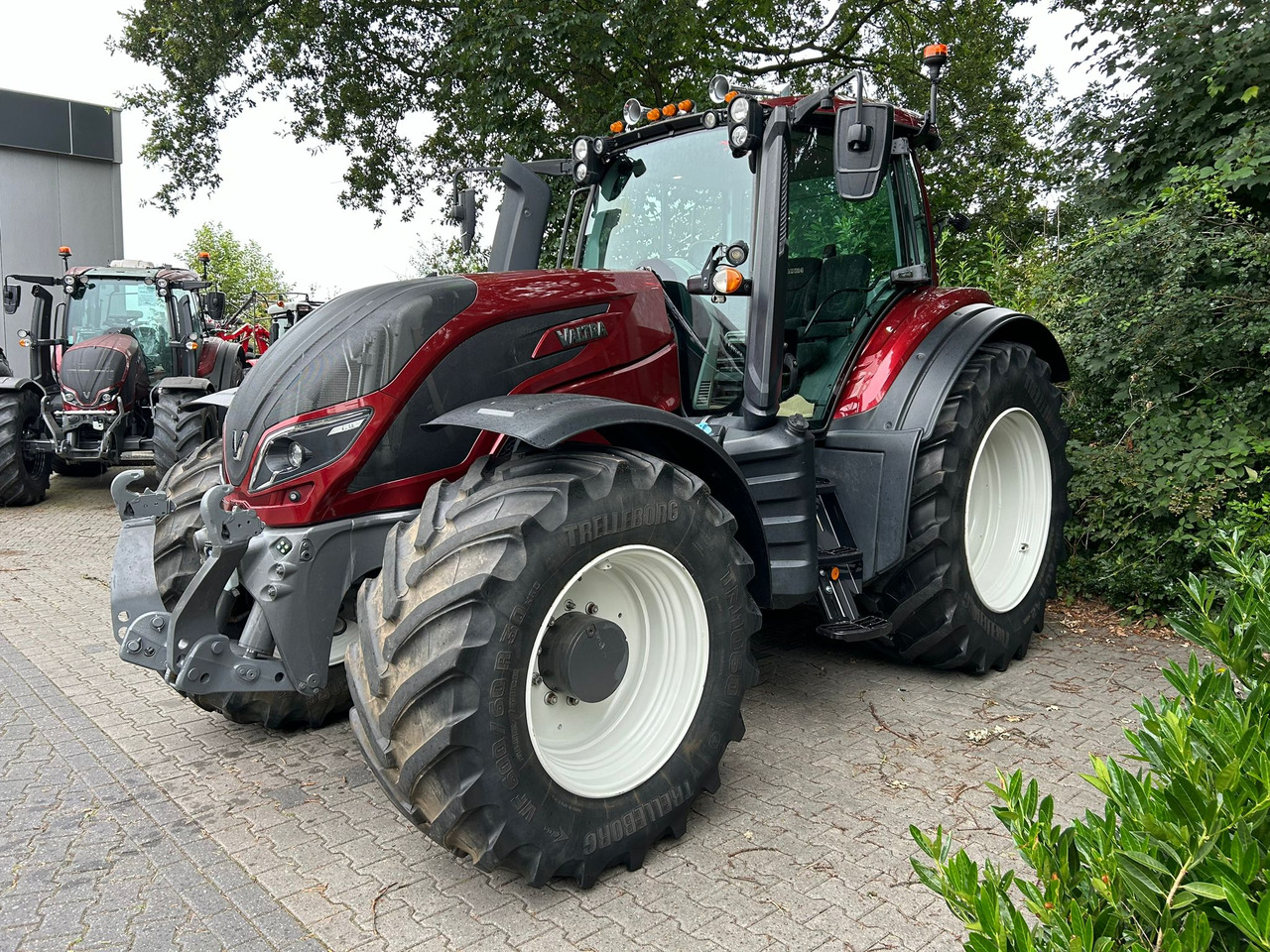 Tracteur agricole Valtra T214 Direct
