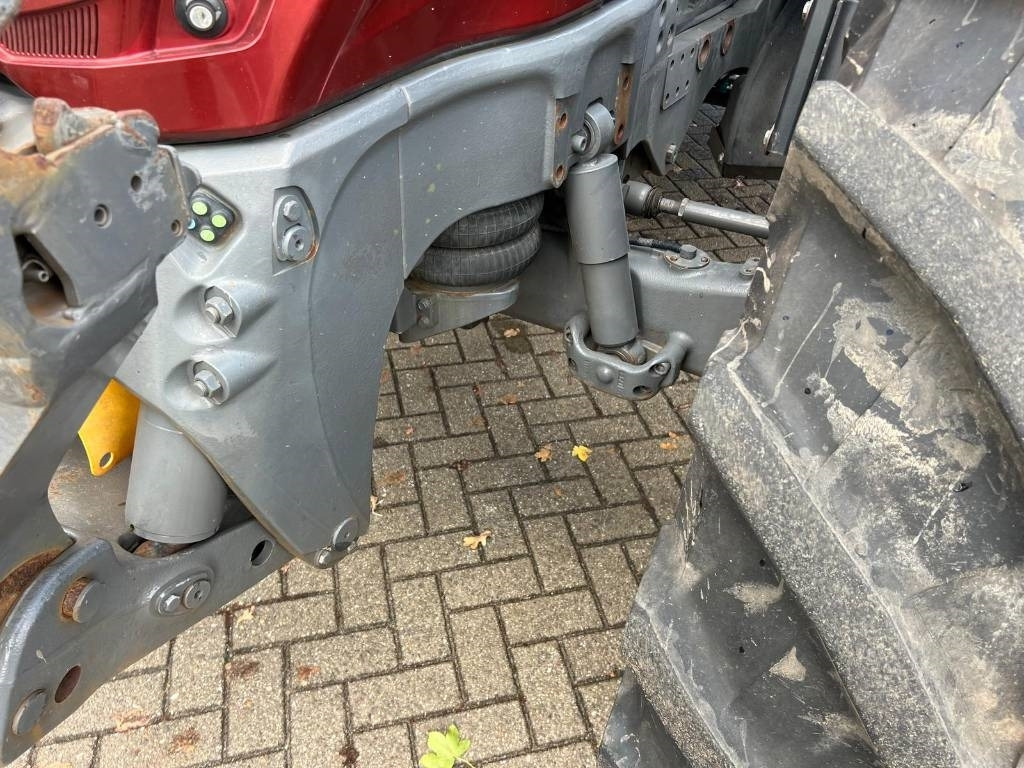 Tracteur agricole Valtra T 174 Versu