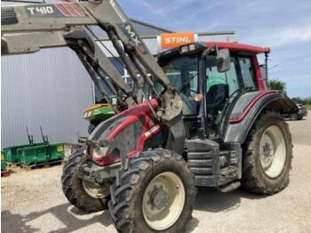 Tracteur agricole Valtra n 103