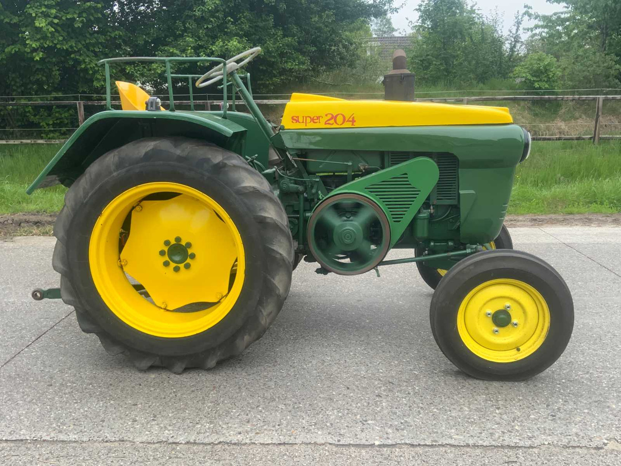 Tracteur agricole Vierzon Super 204
