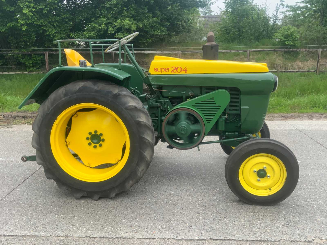 Tracteur agricole Vierzon Super 204