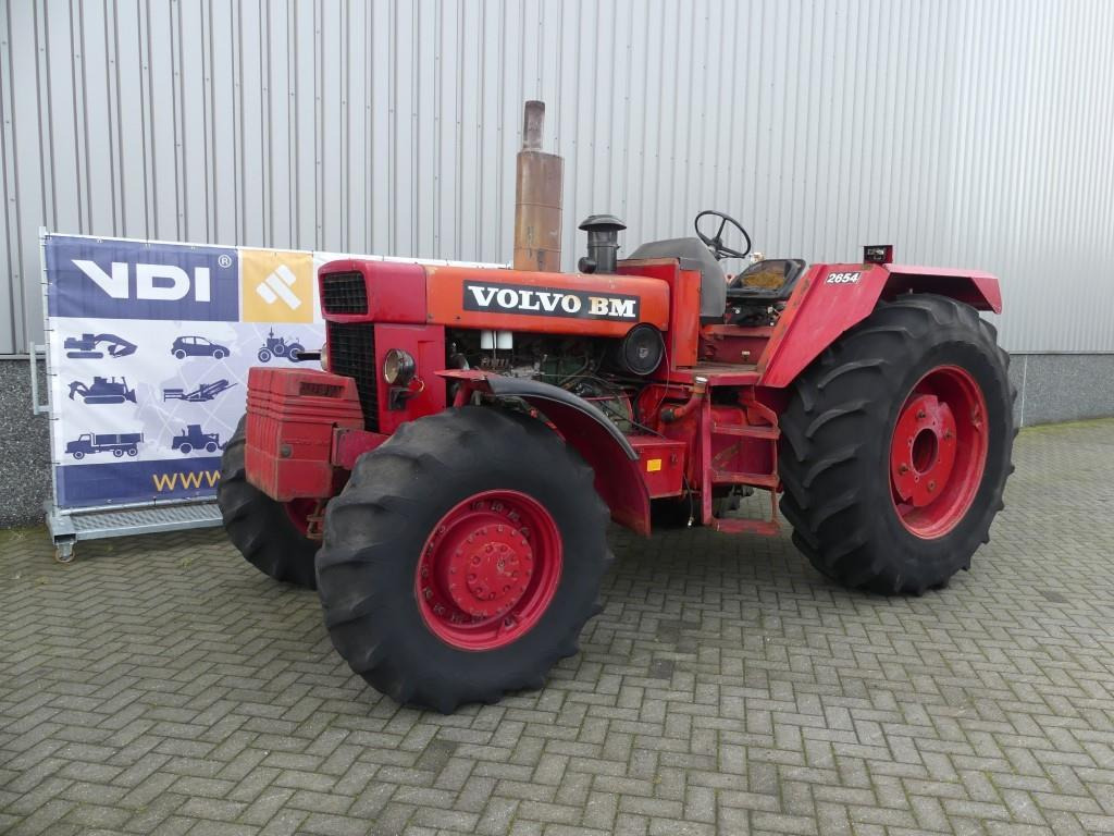 Tracteur agricole Volvo BM 2654