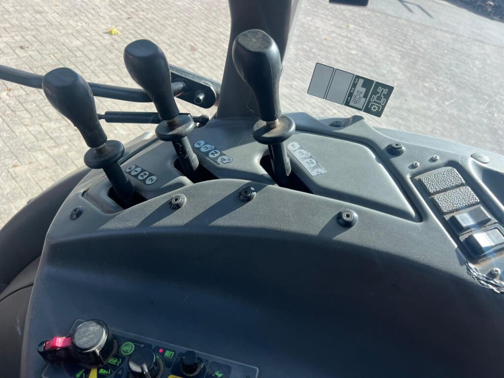 Tracteur agricole ZETOR Proxima 90 Power