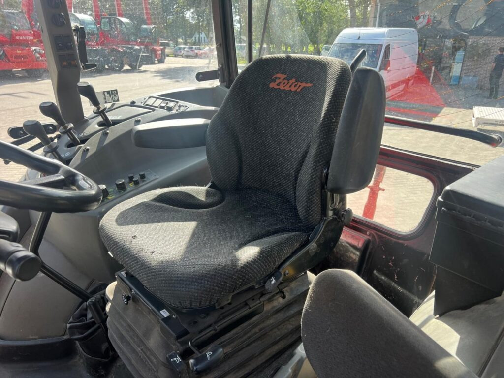 Tracteur agricole ZETOR Proxima 90 Power