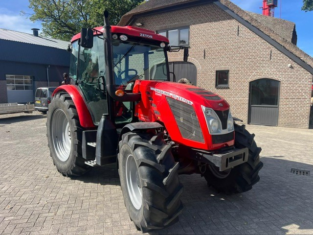 Tracteur agricole ZETOR Proxima 90 Power