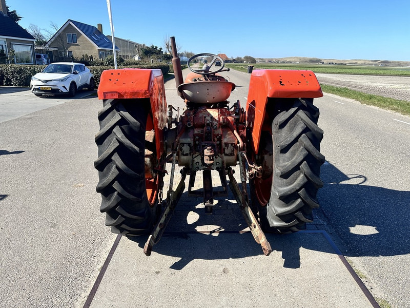 Tracteur agricole Zetor 4511