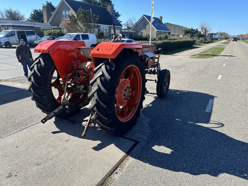 Tracteur agricole Zetor 4511