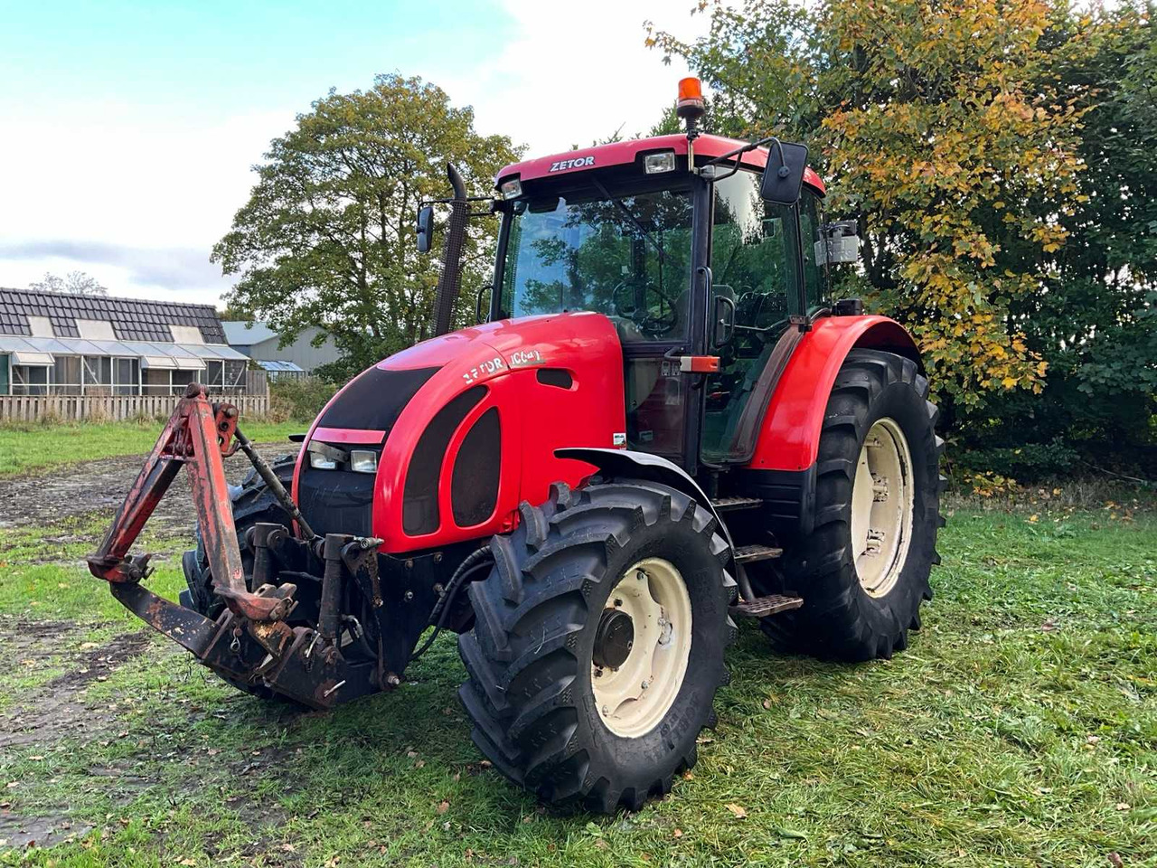 Tracteur agricole Zetor Forterra 10641