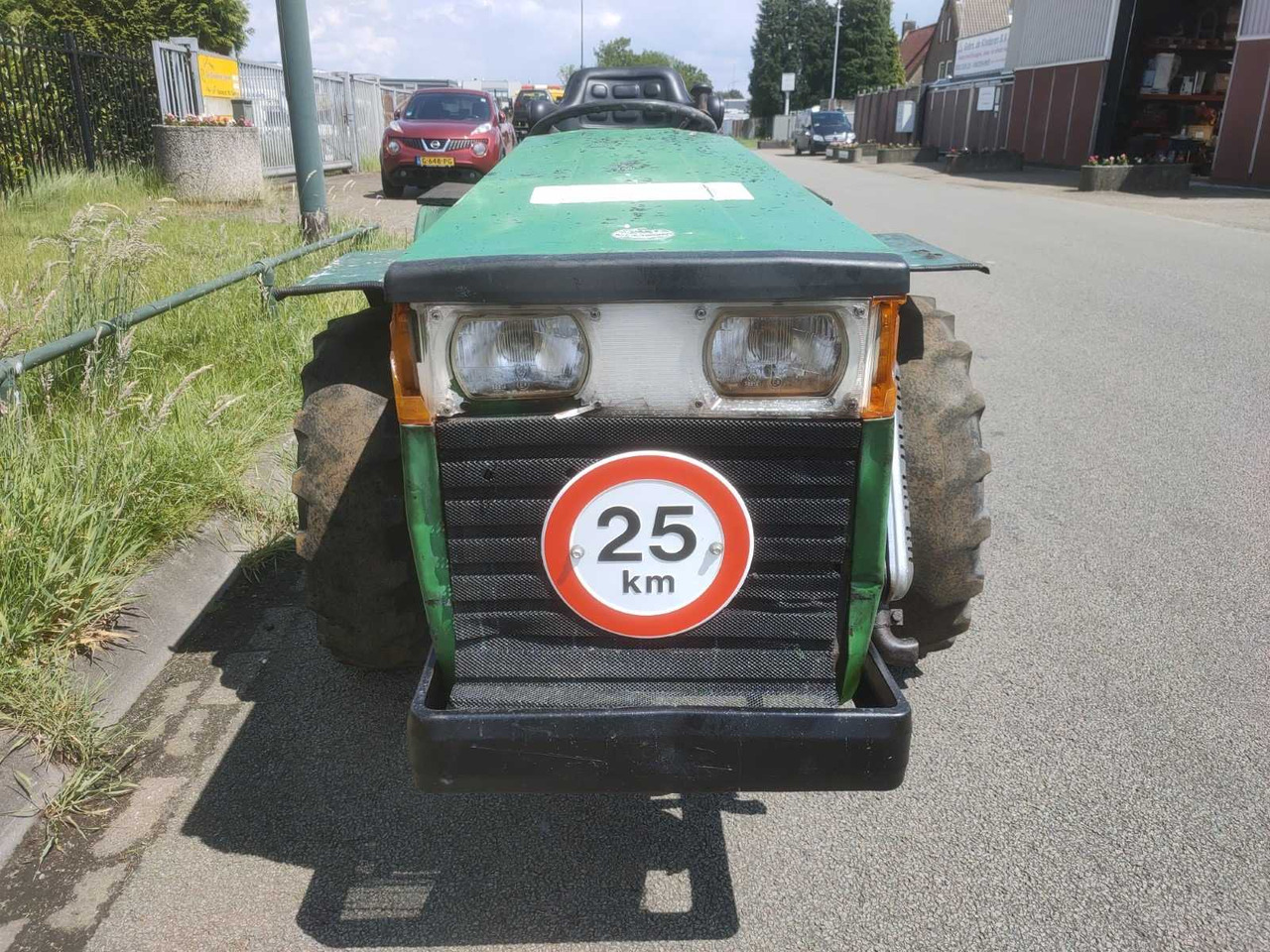 Tracteur agricole ferrari Lombandini