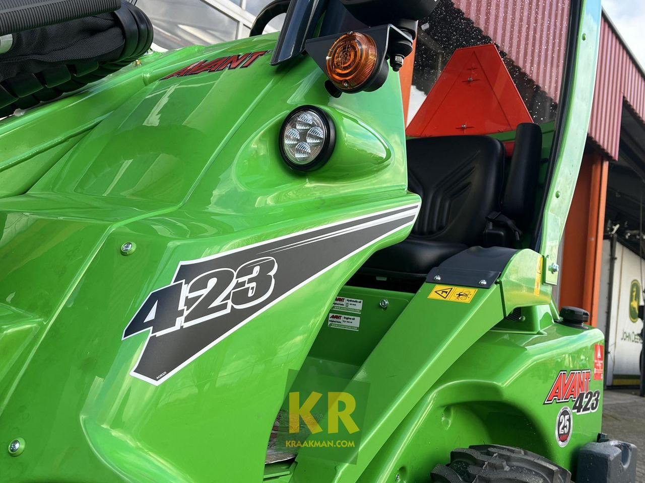 Valet de ferme 423 TDL Avant