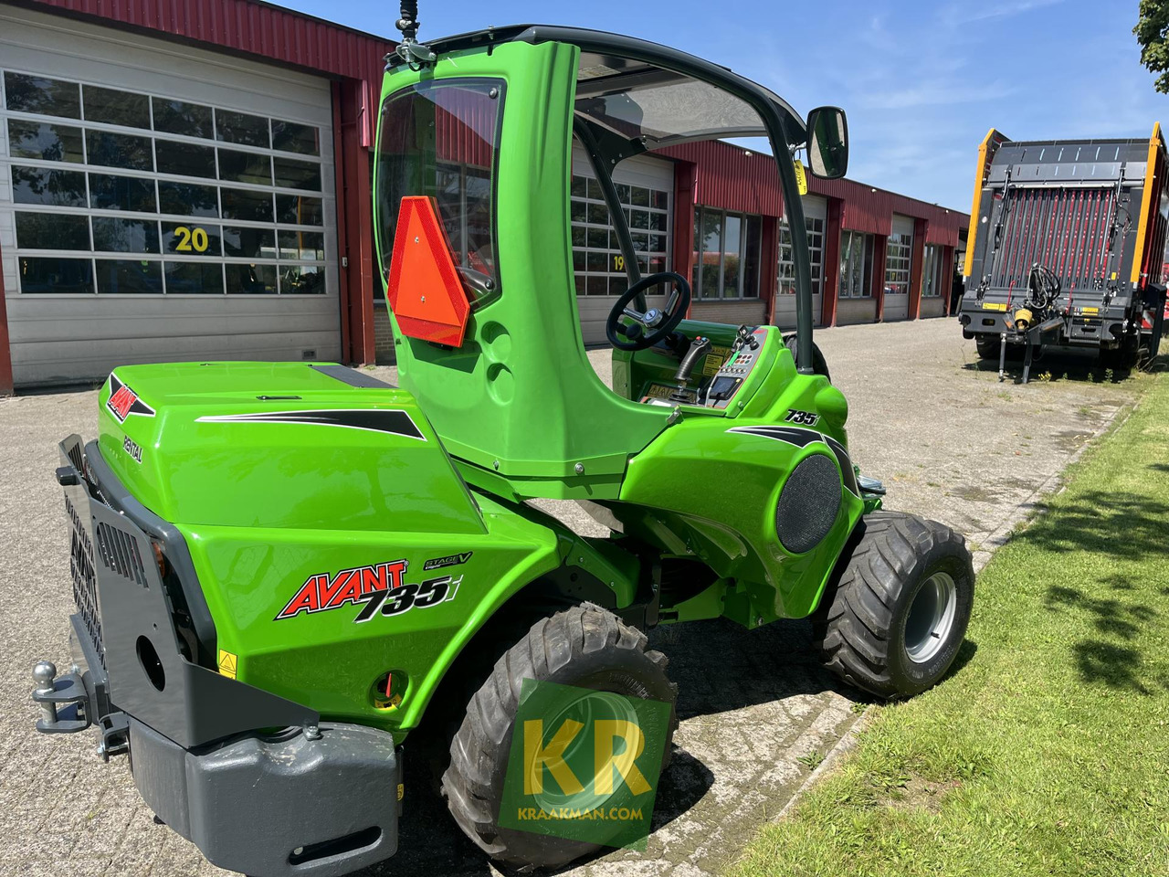 Valet de ferme 735 TDL Avant