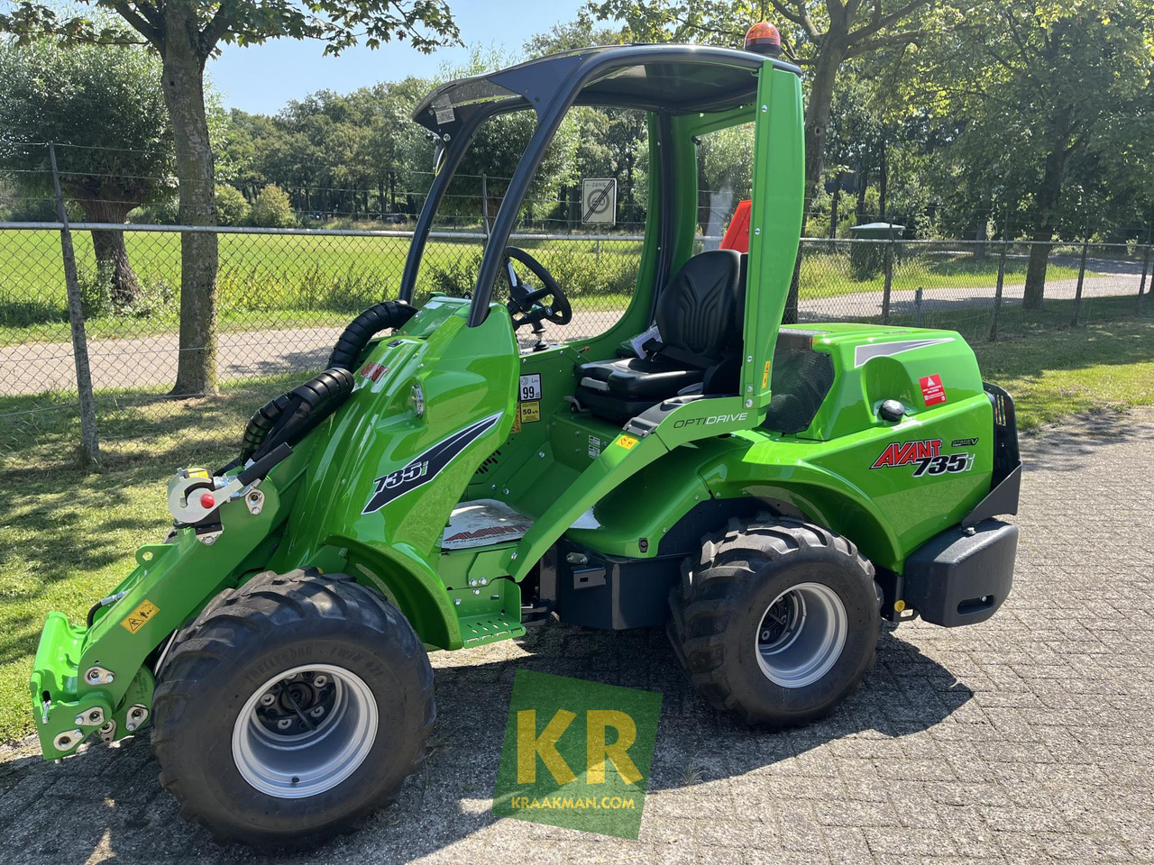 Valet de ferme 735 TDL Avant