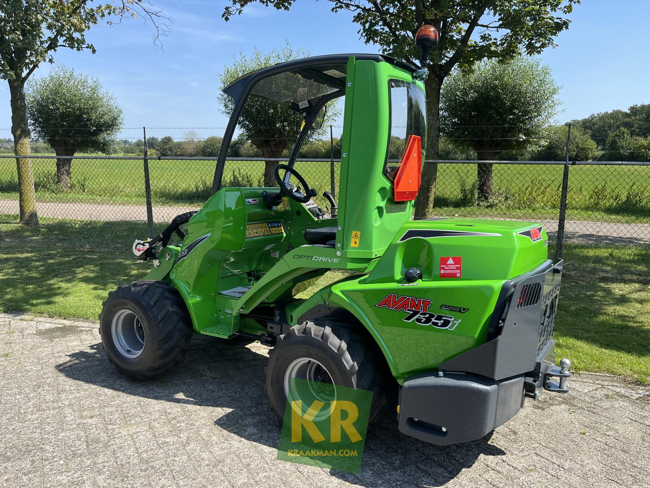 Valet de ferme 735 TDL Avant