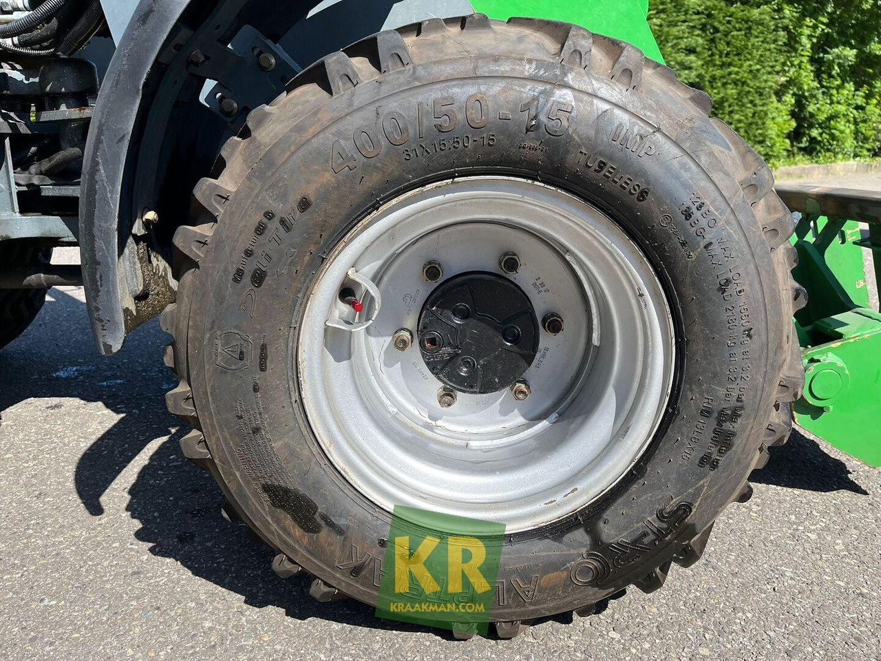 Valet de ferme AL400 GEHL