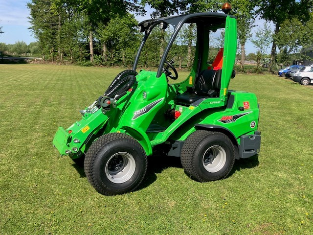 Valet de ferme AVANT 530 TDL