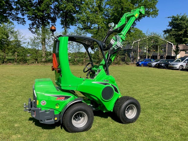 Valet de ferme AVANT 530 TDL