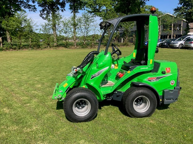 Valet de ferme AVANT 530 TDL
