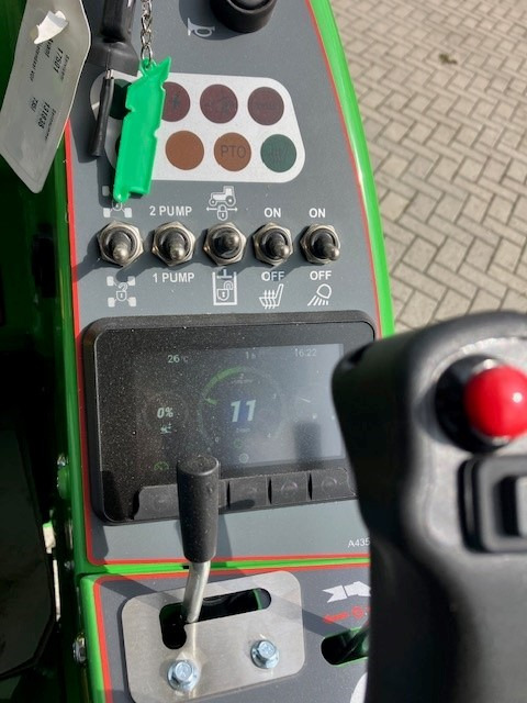 Valet de ferme AVANT 635i TDL+