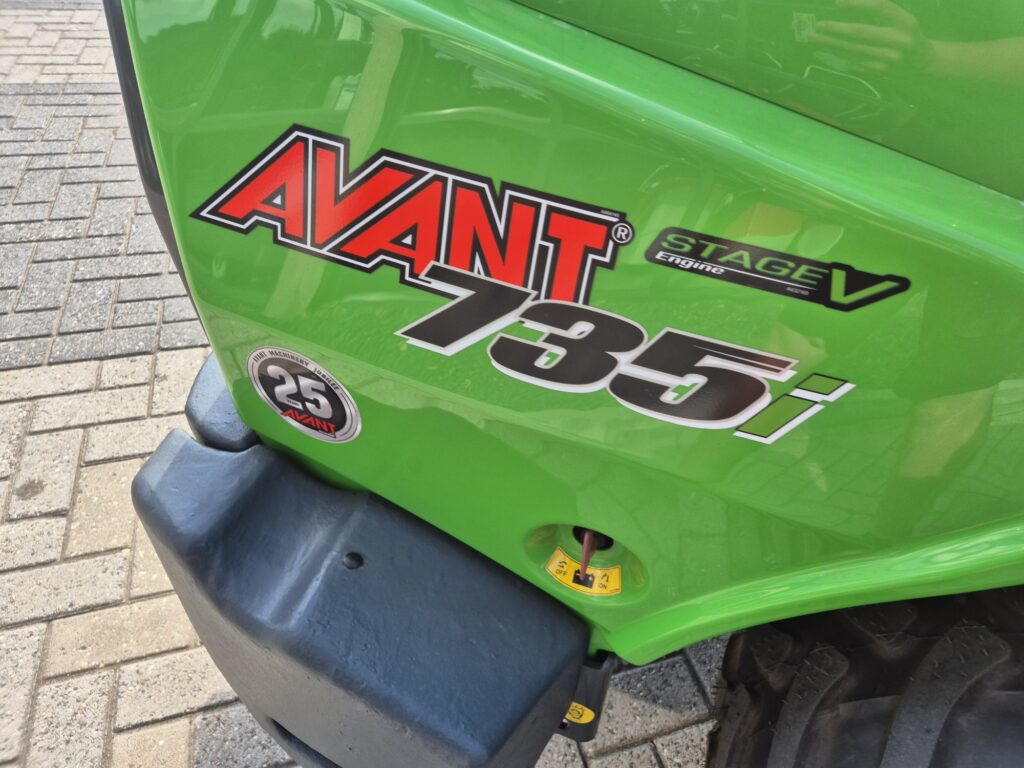 Valet de ferme AVANT 735I