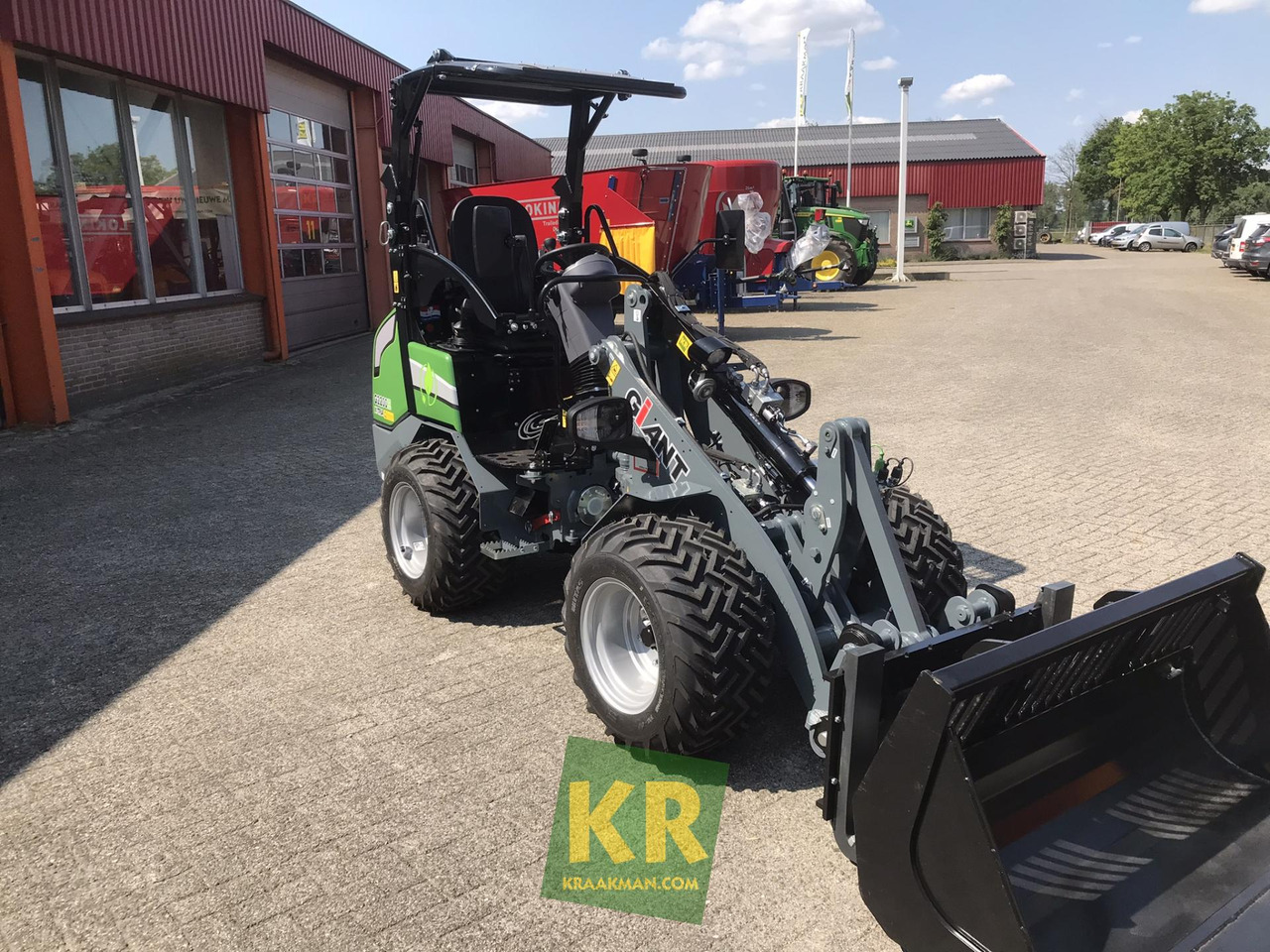 Valet de ferme G2200E Giant