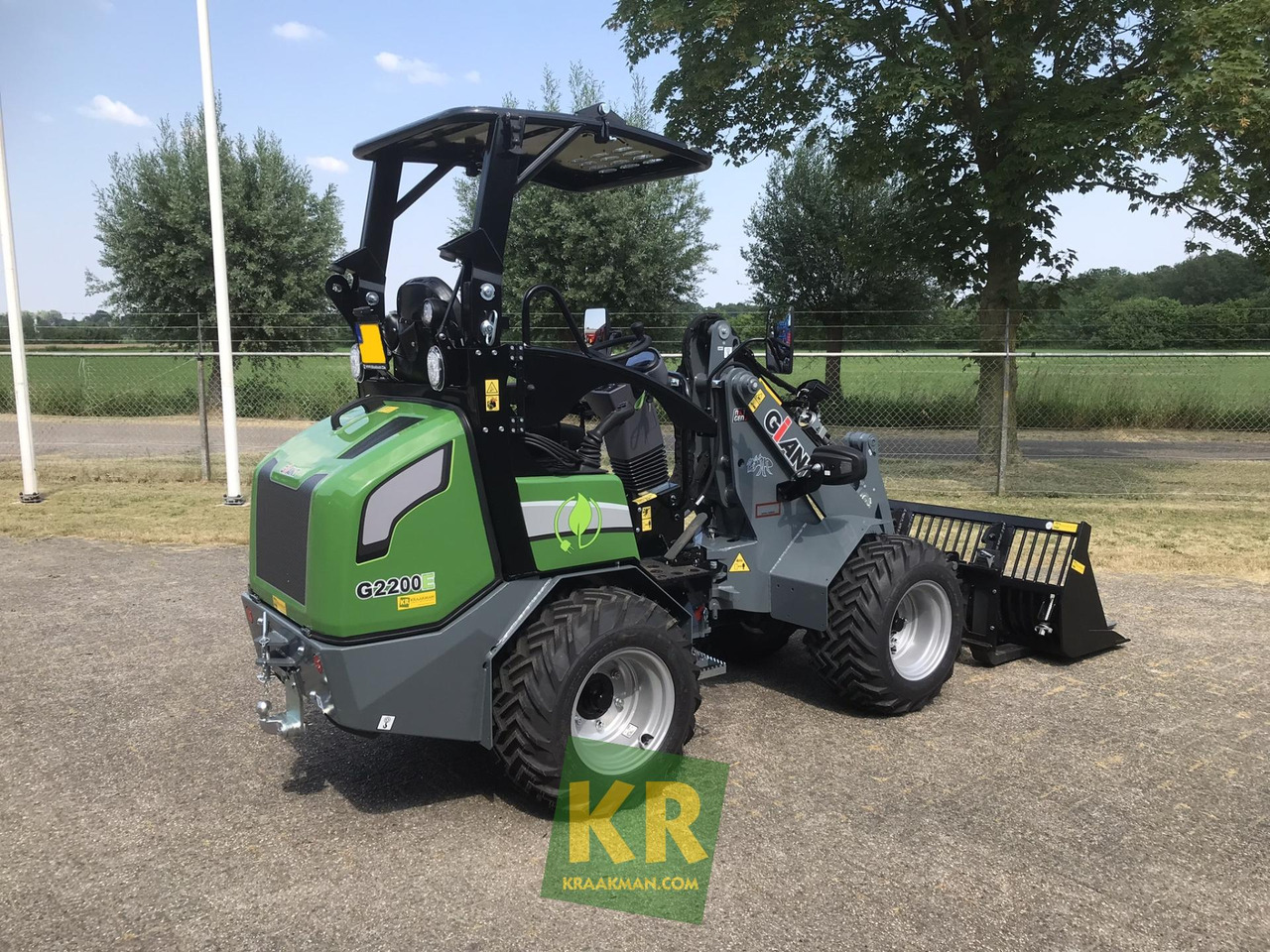 Valet de ferme G2200E Giant
