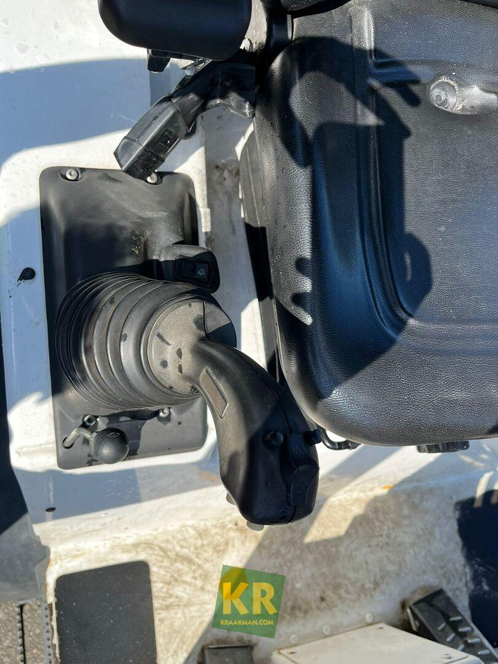 Valet de ferme GEHL AL400