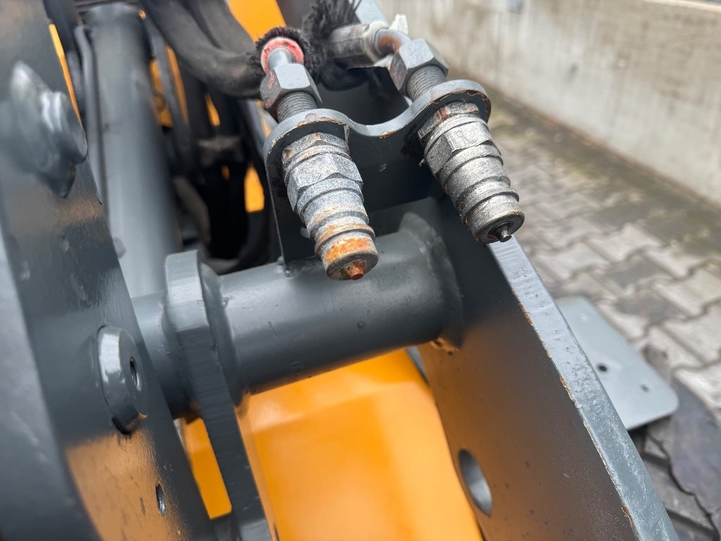 Valet de ferme GiANT B204SW