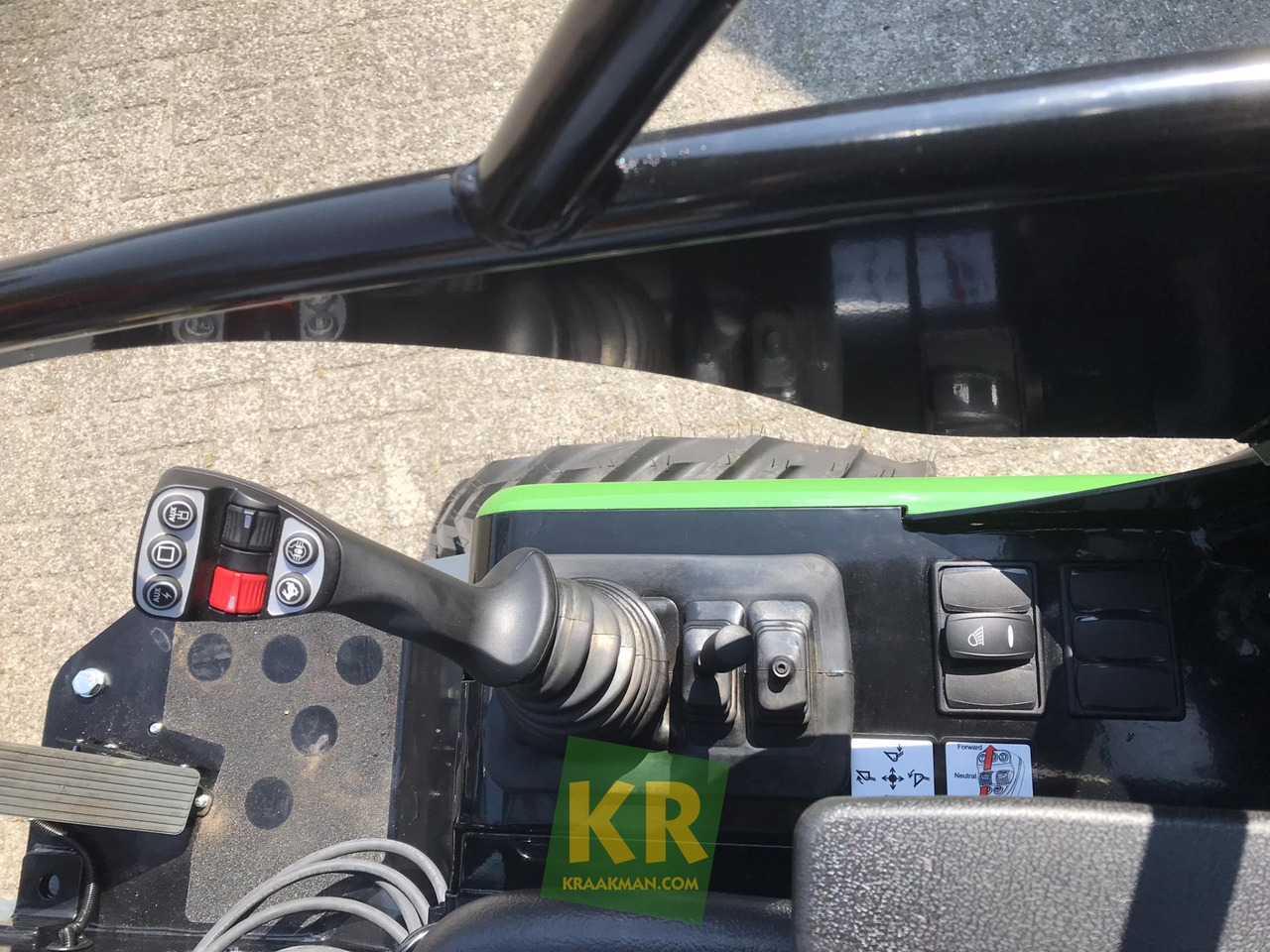 Valet de ferme Giant G2200E