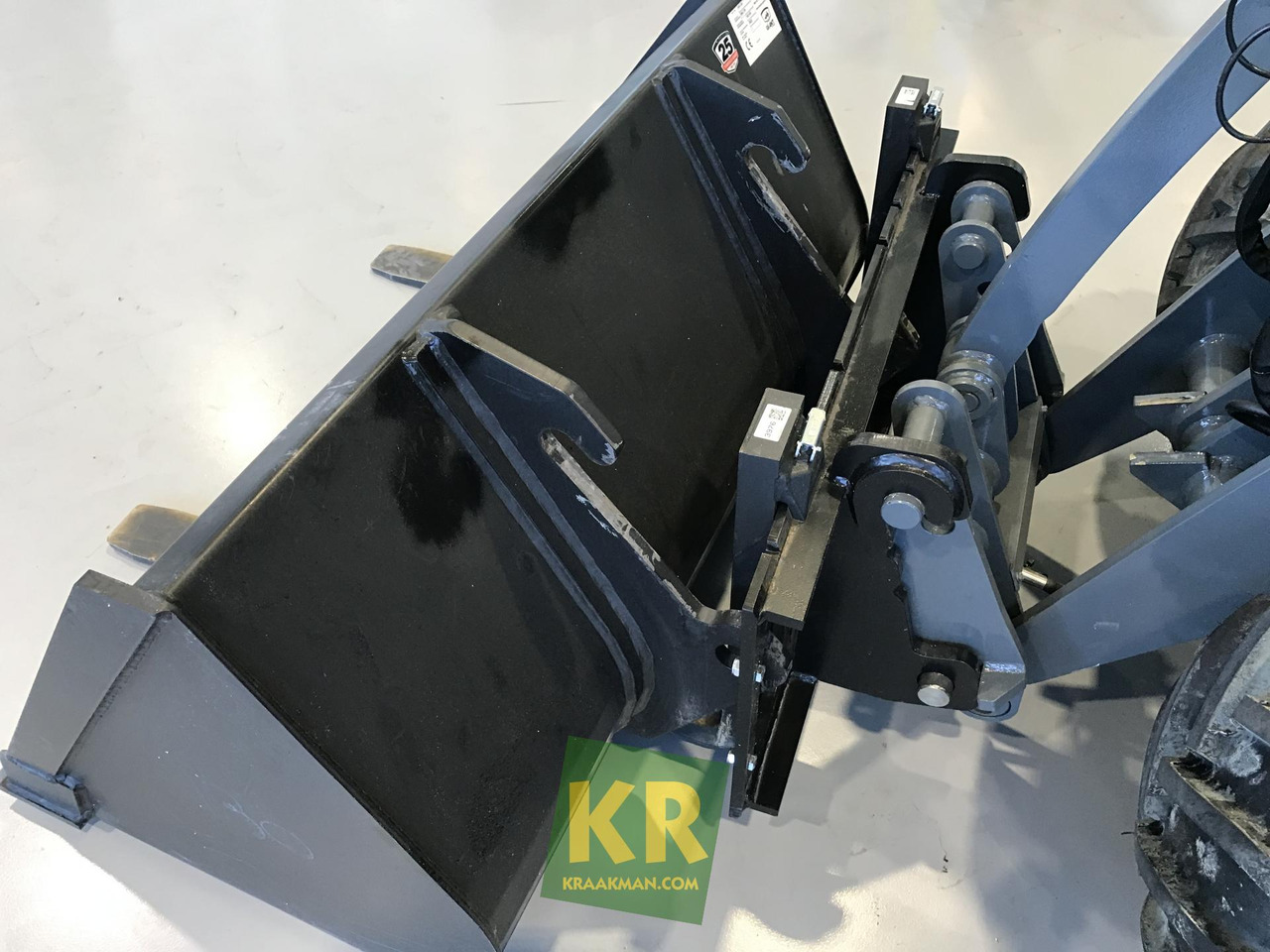 Valet de ferme Giant G2200E
