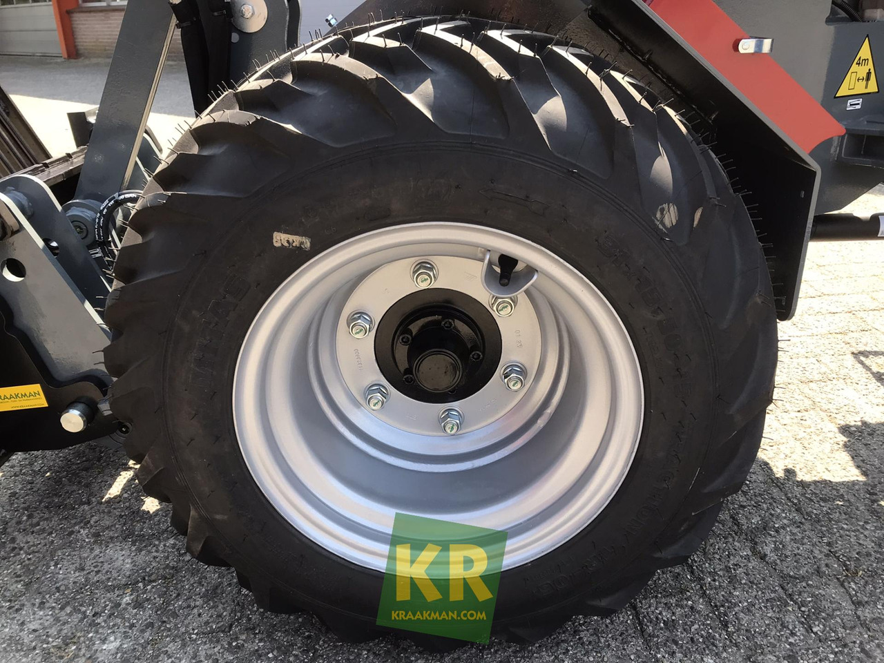 Valet de ferme Giant G2200E